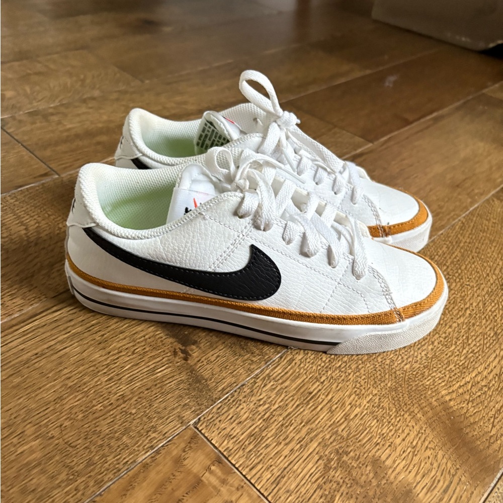 Nike White and Black Sneakers with Tan Accents